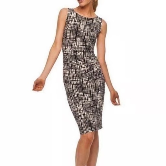 Norma Kamali Dresses & Skirts - NORMA KAMALI Shirred Black And White Sleeveless Sheath Dress Sz L